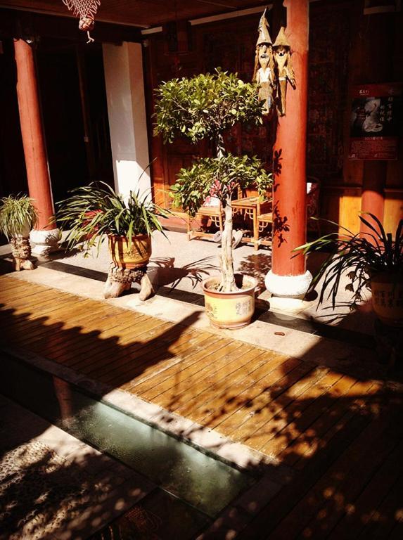 Yunxi Inn Lijiang  Exteriör bild