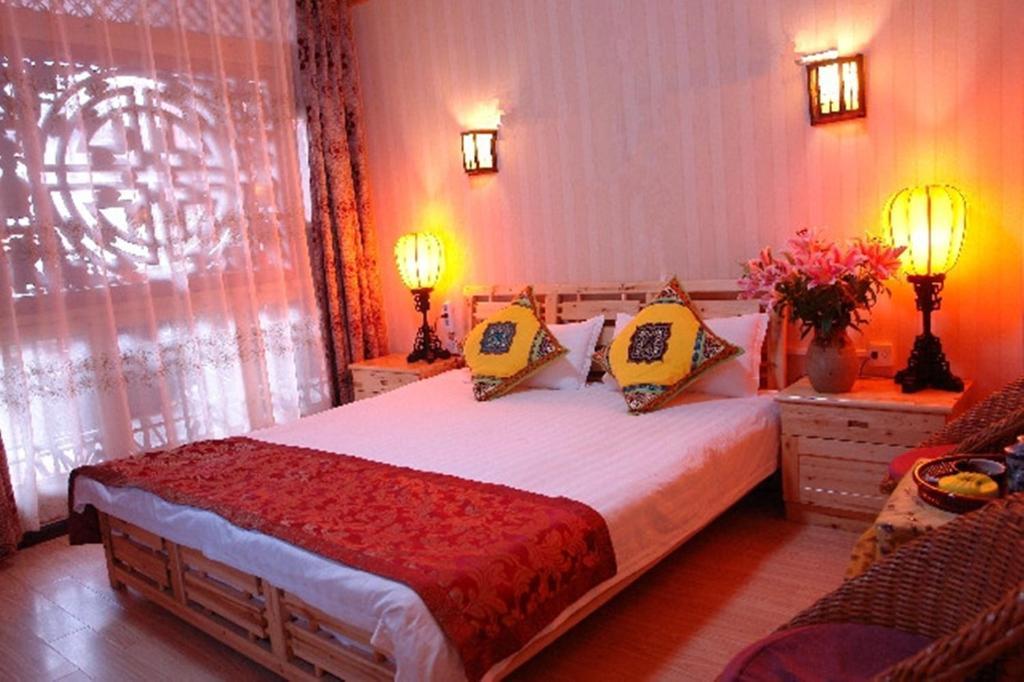 Yunxi Inn Lijiang  Rum bild