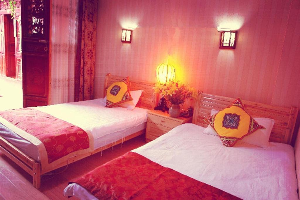 Yunxi Inn Lijiang  Rum bild
